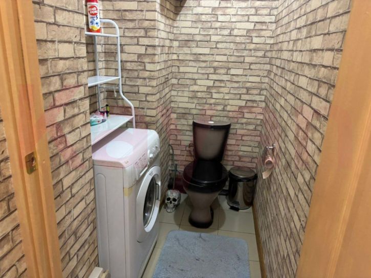 2-комн квартира 50 лет Октября ул.