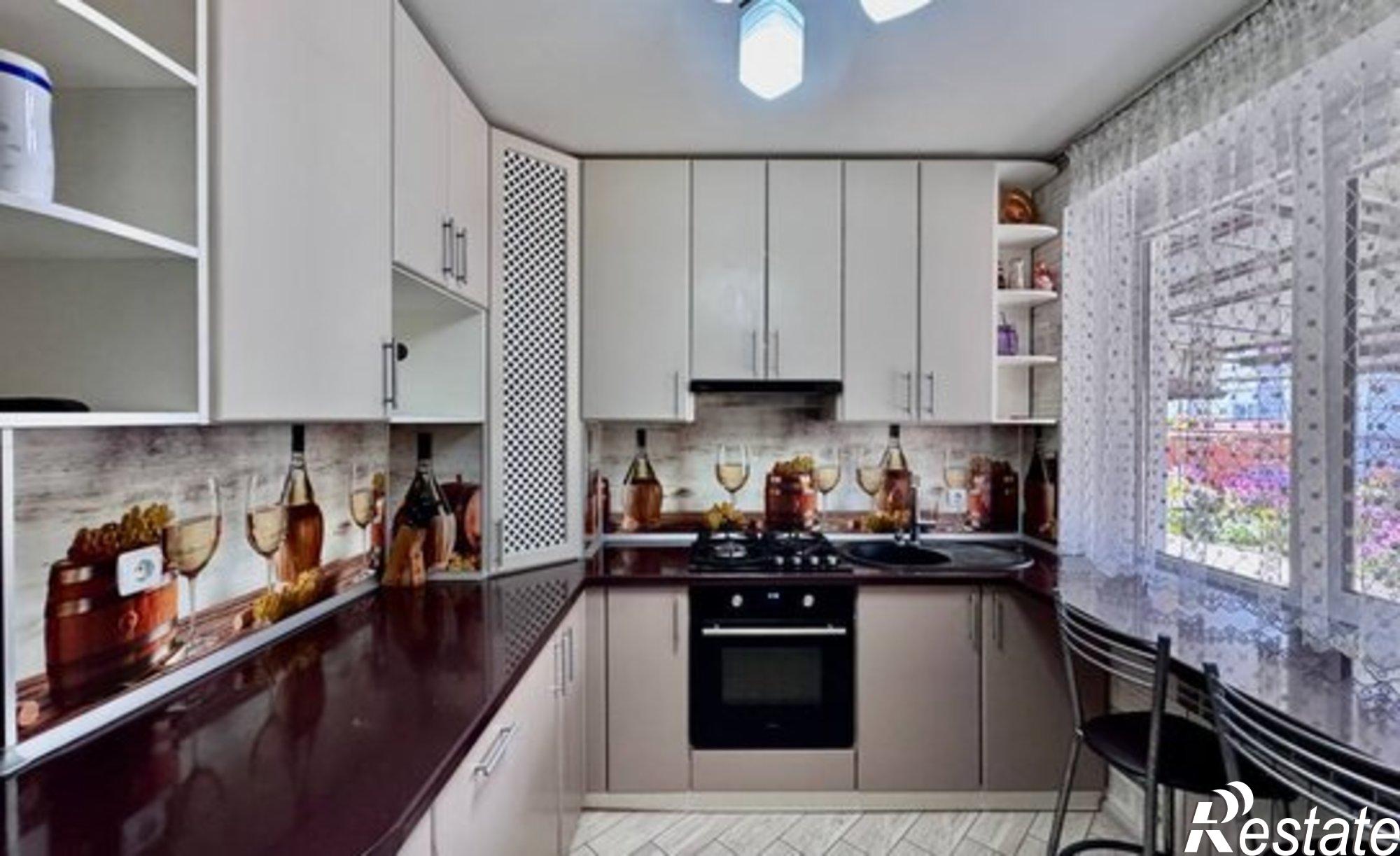 Купить квартиру за 6 400 000 рублей на ул Комарова, 58