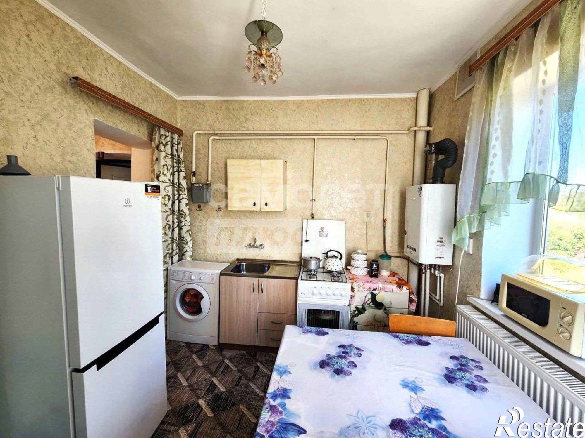 Купить квартиру за 2 450 000 рублей на Брюховецкий район