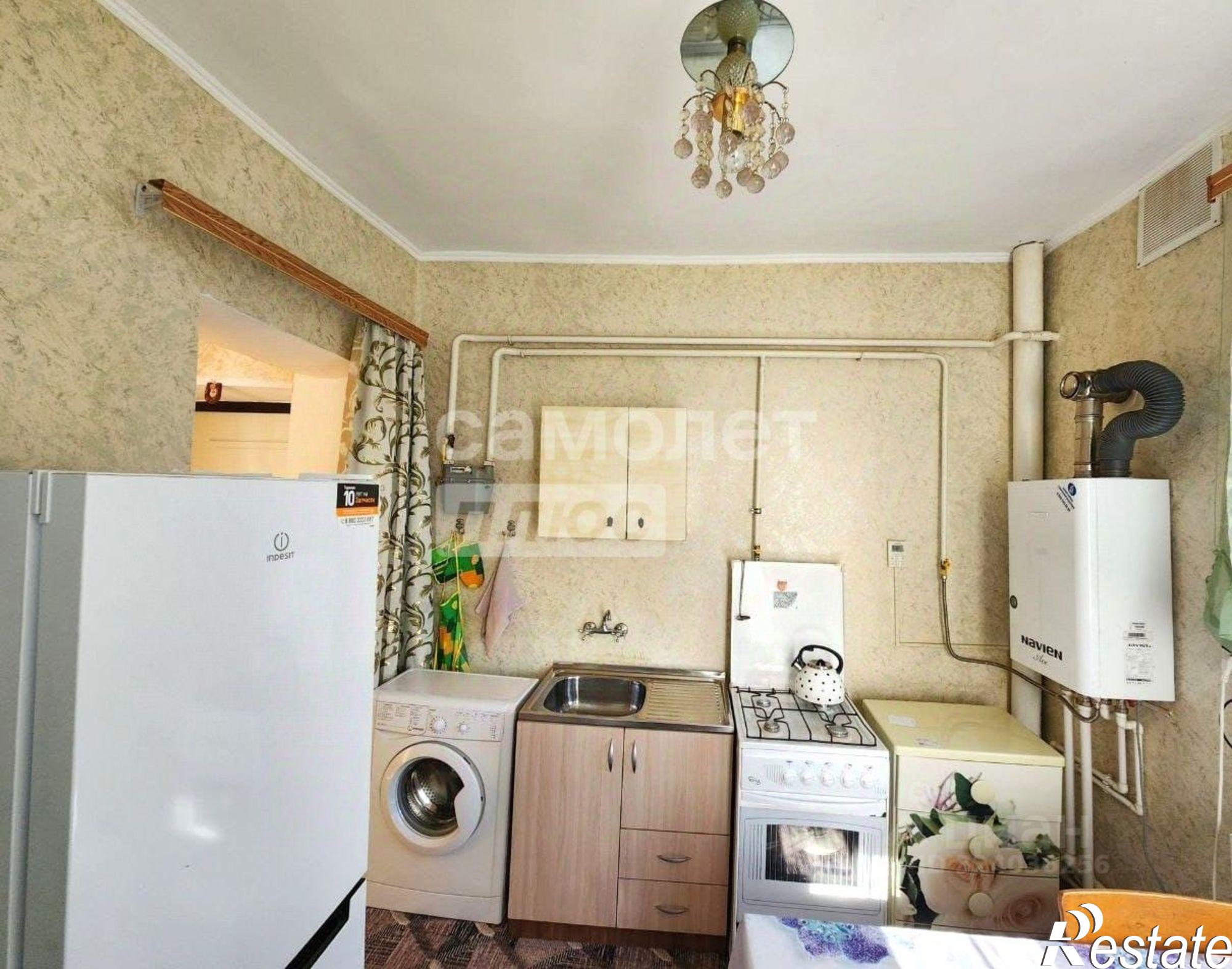 Купить квартиру за 2 450 000 рублей на Брюховецкий район