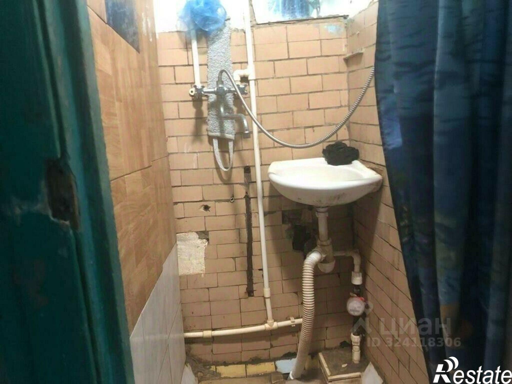 Купить комнату за 2 000 000 рублей на ул Октябрьская, 175