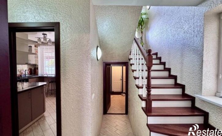 3-комн квартира ул Комарова, 58,  д. 58