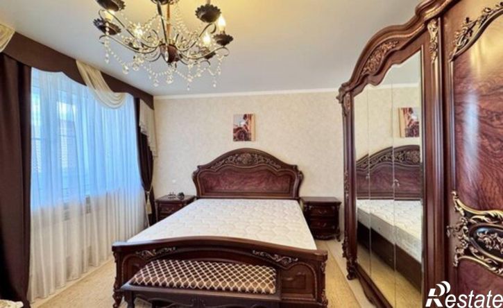 3-комн квартира ул Комарова, 58,  д. 58