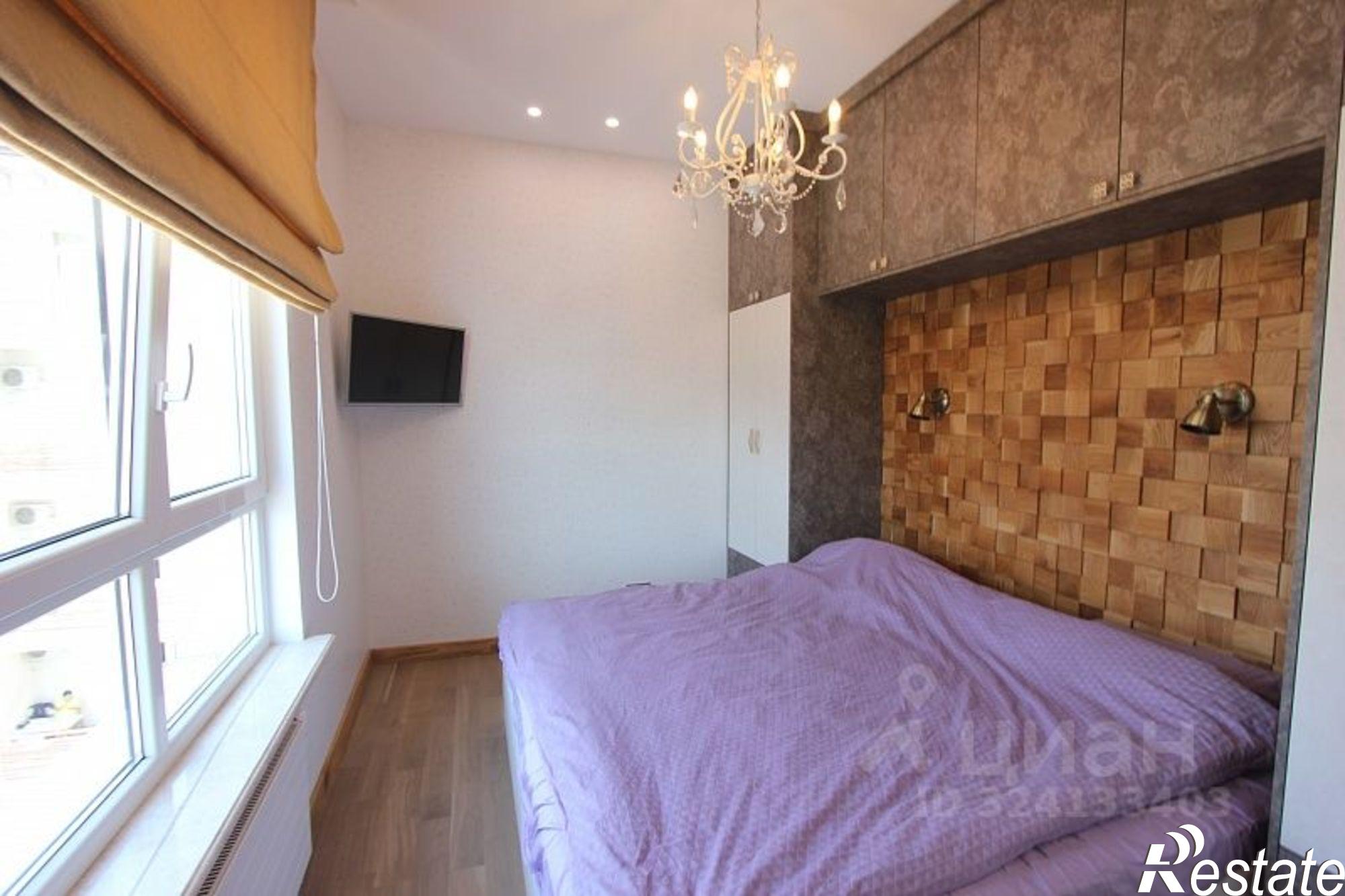 Купить квартиру за 24 000 000 рублей на ул Триумфальная, 12/1