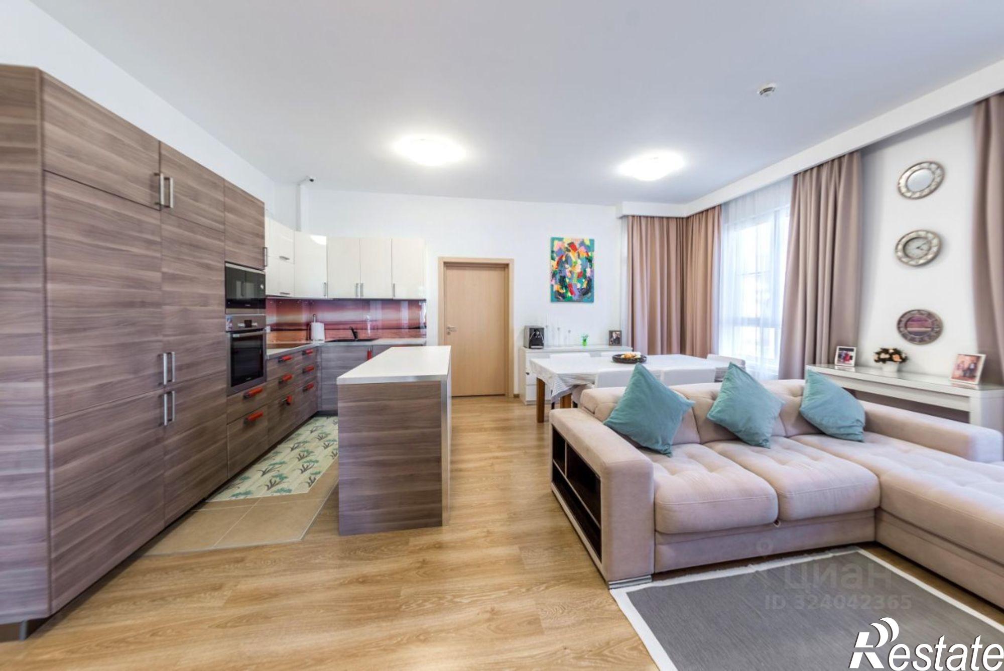 Купить квартиру за 25 000 000 рублей на ул Триумфальная, 12/1