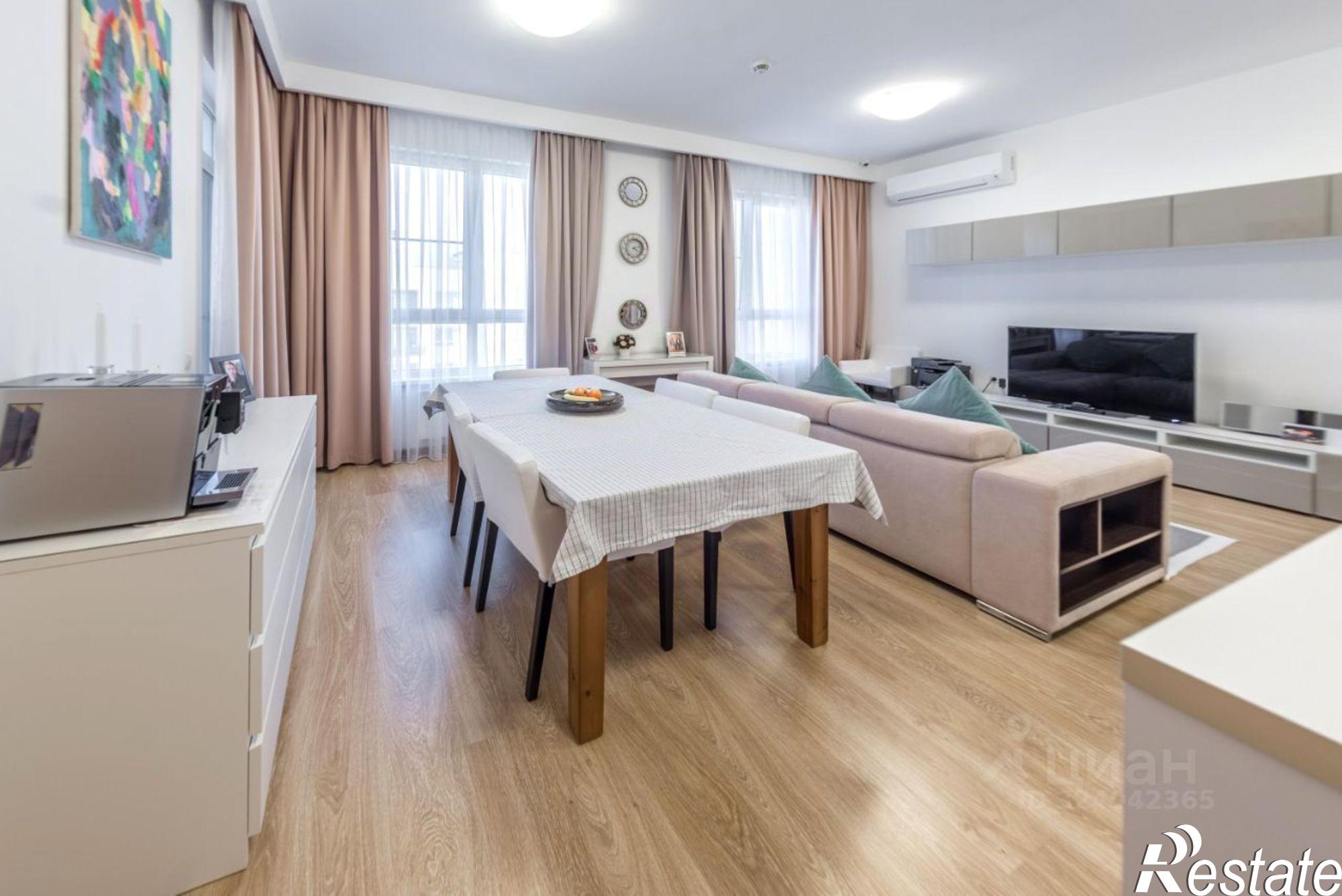 Купить квартиру за 25 000 000 рублей на ул Триумфальная, 12/1