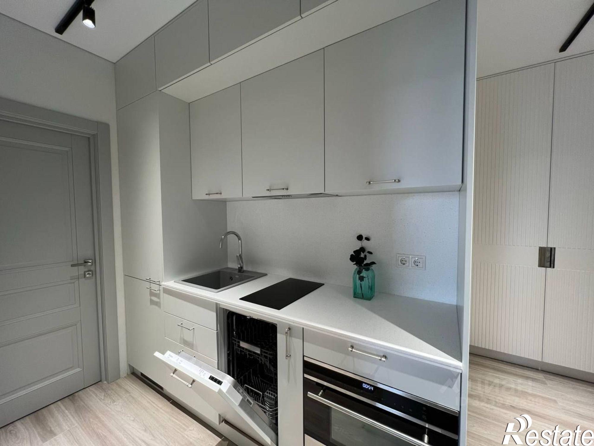 Сдать квартиру за 75 000 рублей на улица Акаций, 34 к6