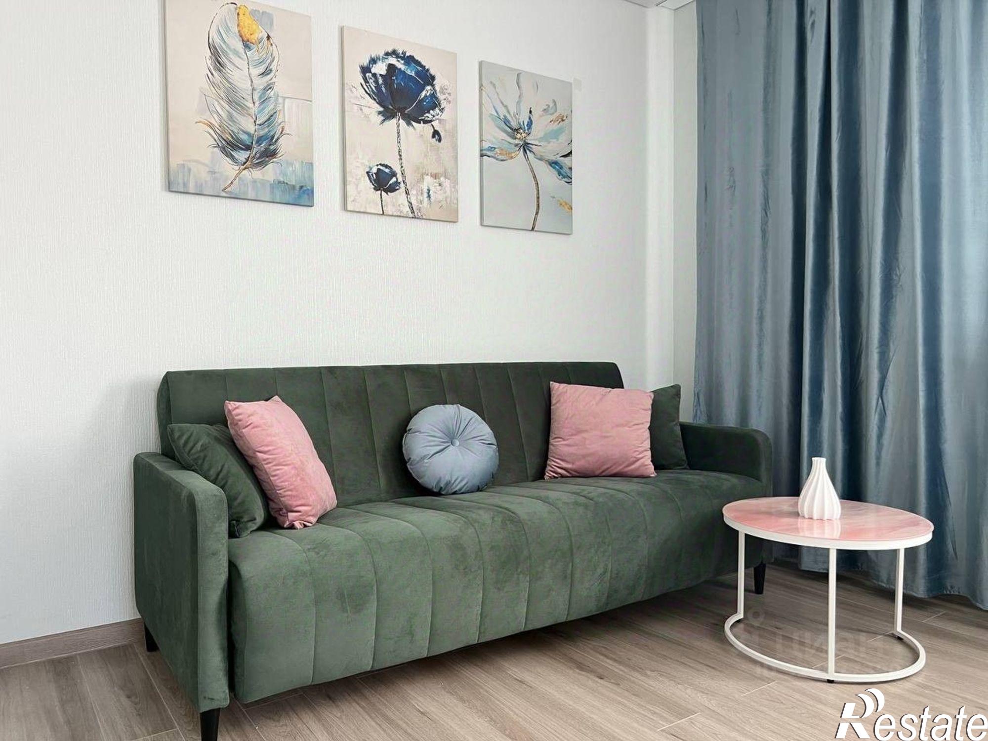 Сдать квартиру за 75 000 рублей на улица Акаций, 34 к6