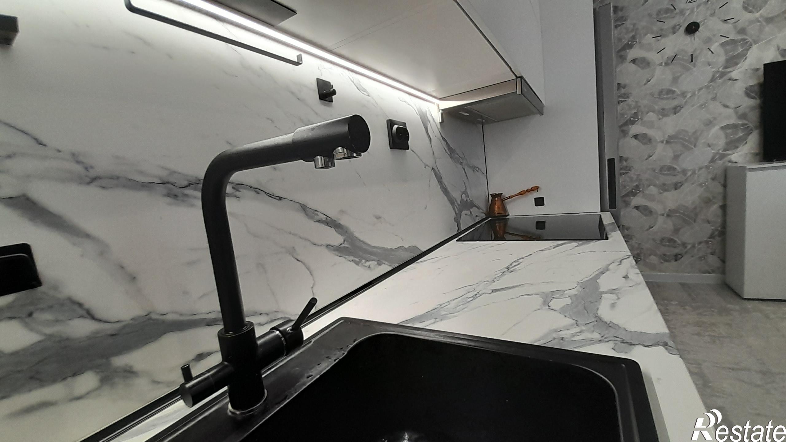 Купить квартиру за 8 800 000 рублей на Героя Яцкого , 19 к 3