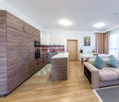 2-комн, 80кв м, этаж 3/5 ул Триумфальная, 12/1