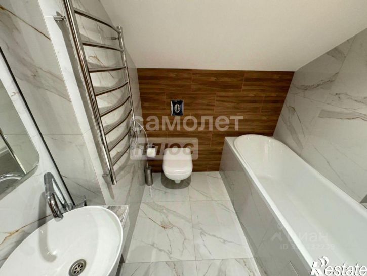 3-комн квартира Октябрьская улица, 38,  д. 38