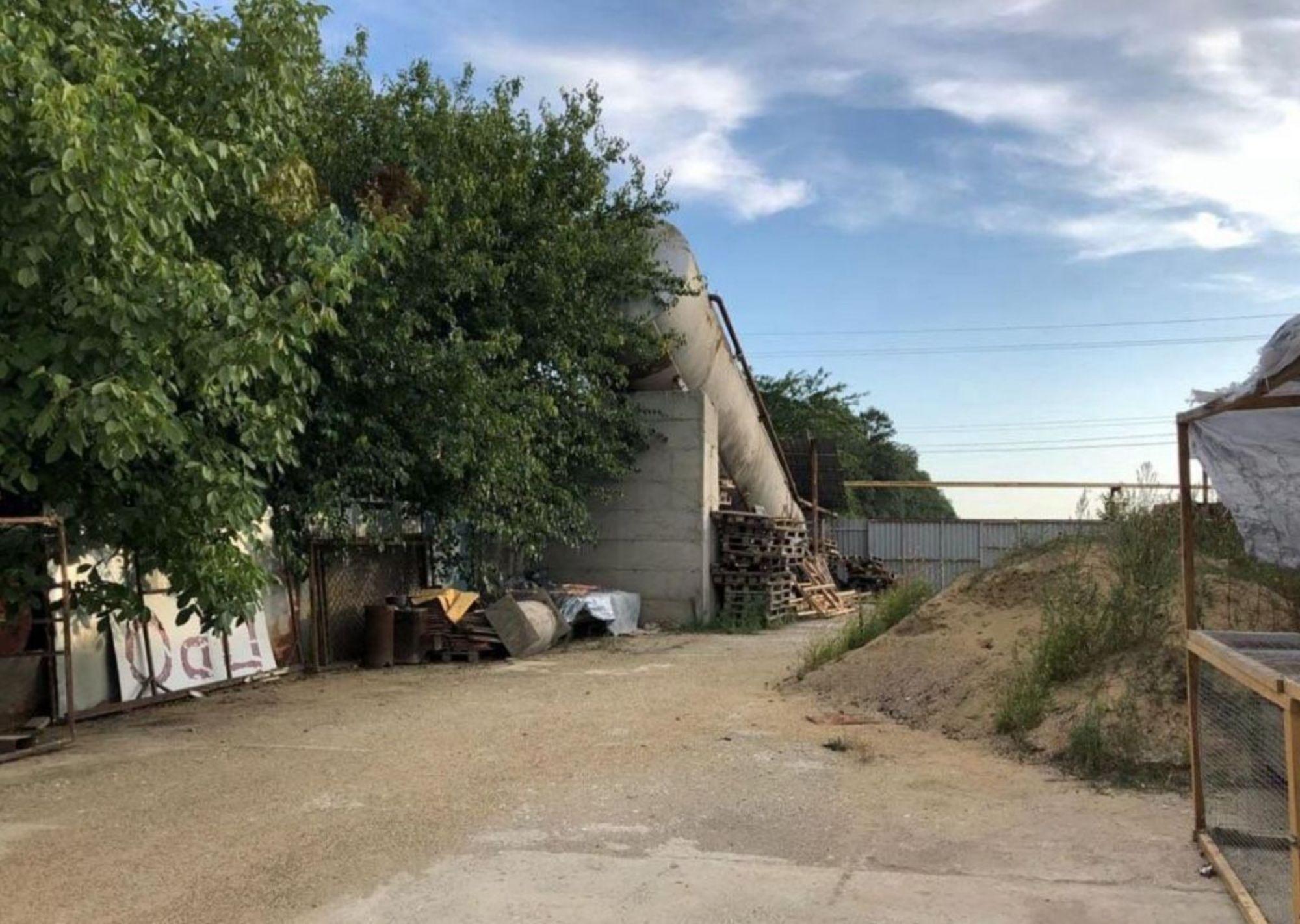 Купить складское помещение за 8 000 000 рублей на Центральная улица, 15