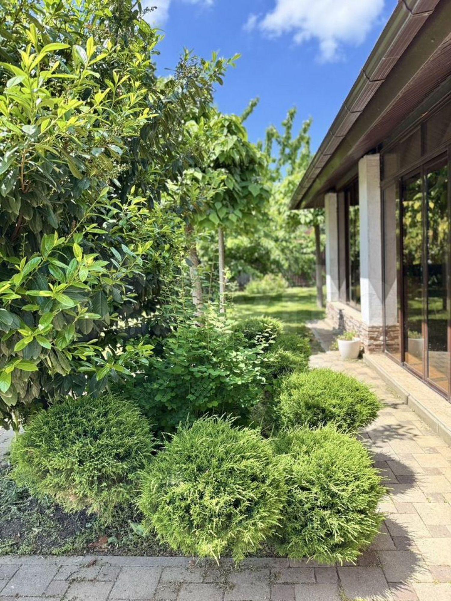 Купить дачу, дом, коттедж за 32 000 000 рублей на Берёзовая ул, 34