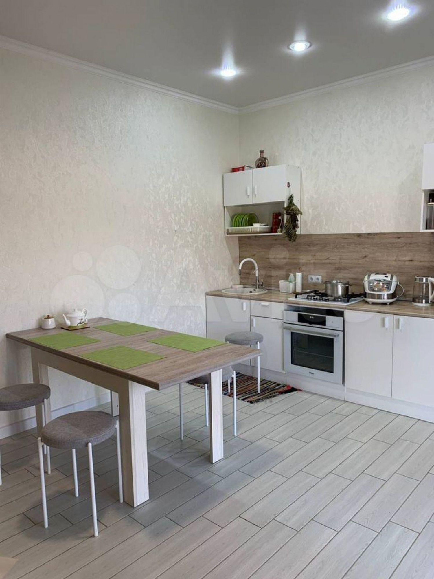 Купить дачу, дом, коттедж за 11 000 000 рублей на Саенко ул, 33