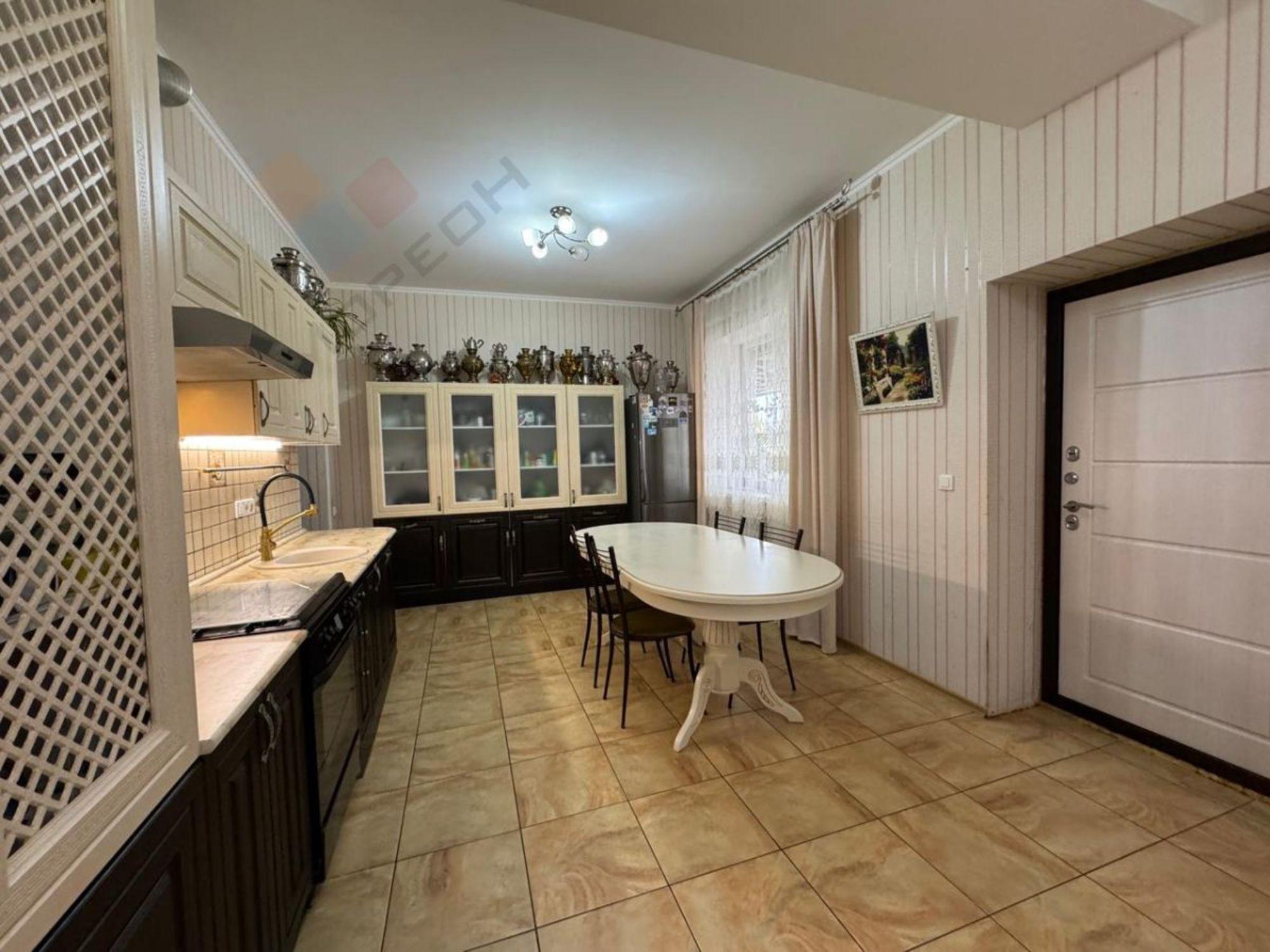 Купить дачу, дом, коттедж за 17 000 000 рублей на Степная ул, 46/1