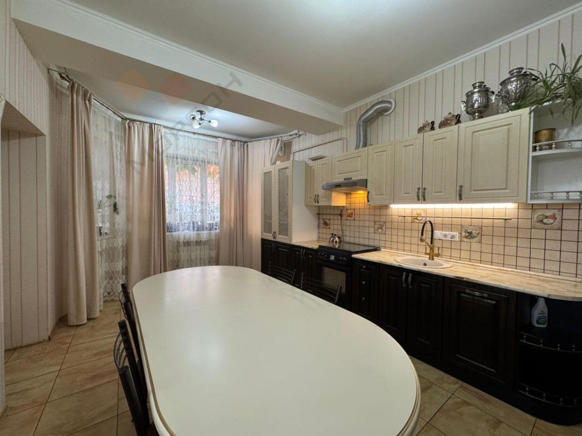 Купить дачу, дом, коттедж за 17 000 000 рублей на Степная ул, 46/1