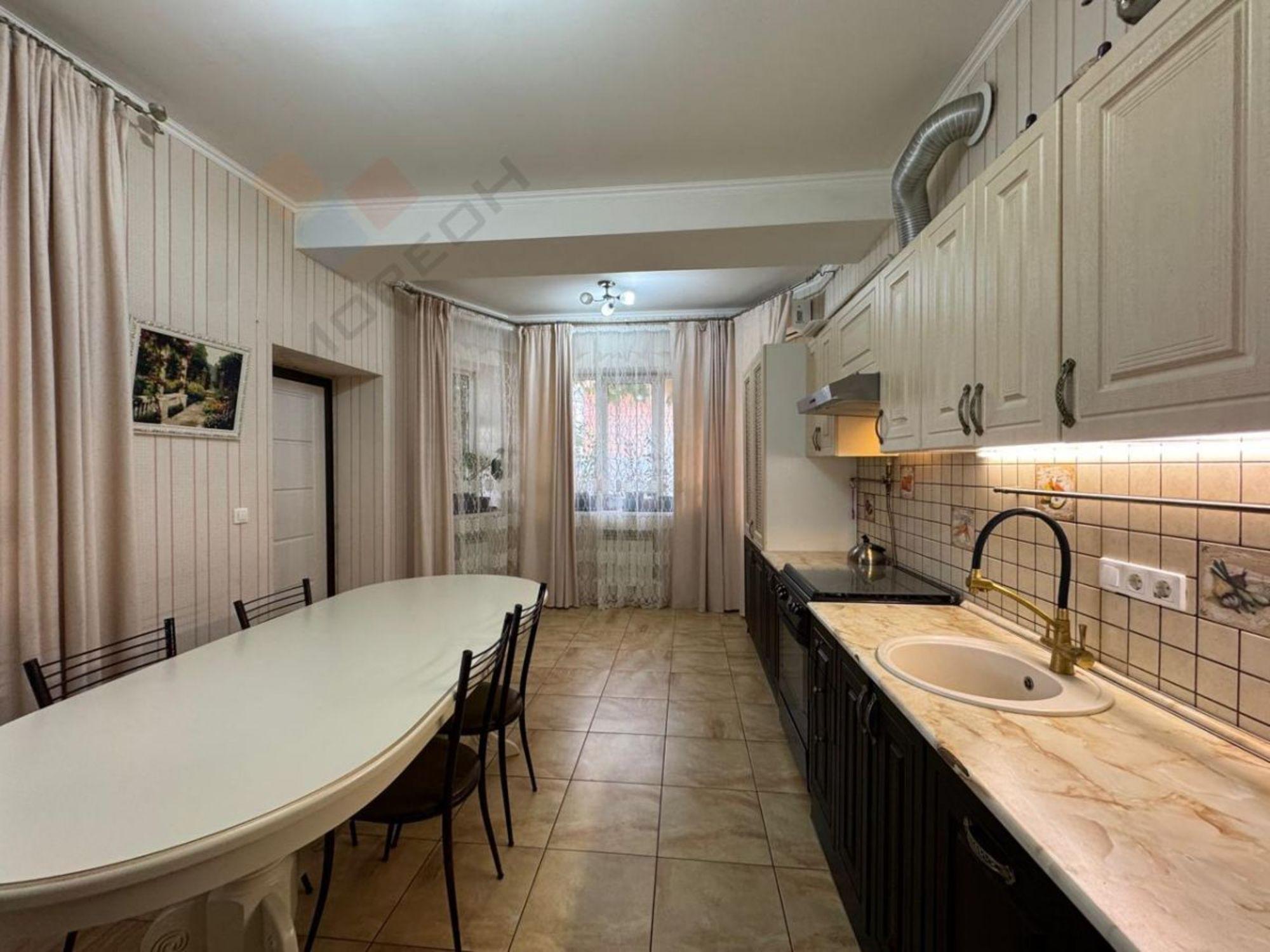 Купить дачу, дом, коттедж за 17 000 000 рублей на Степная ул, 46/1