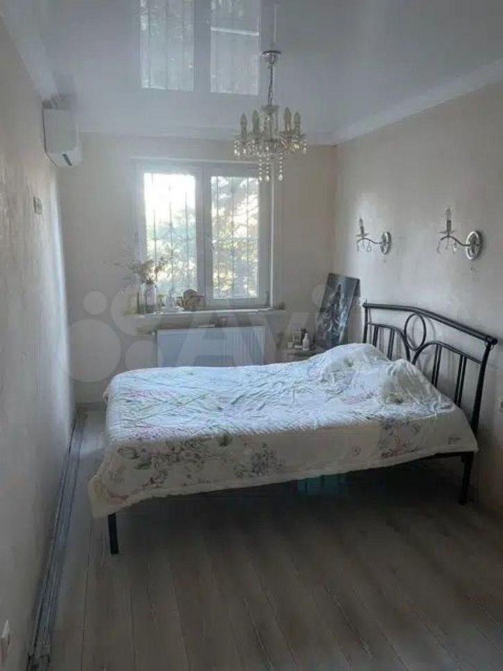 3-комн квартира Васильченко ул, 16