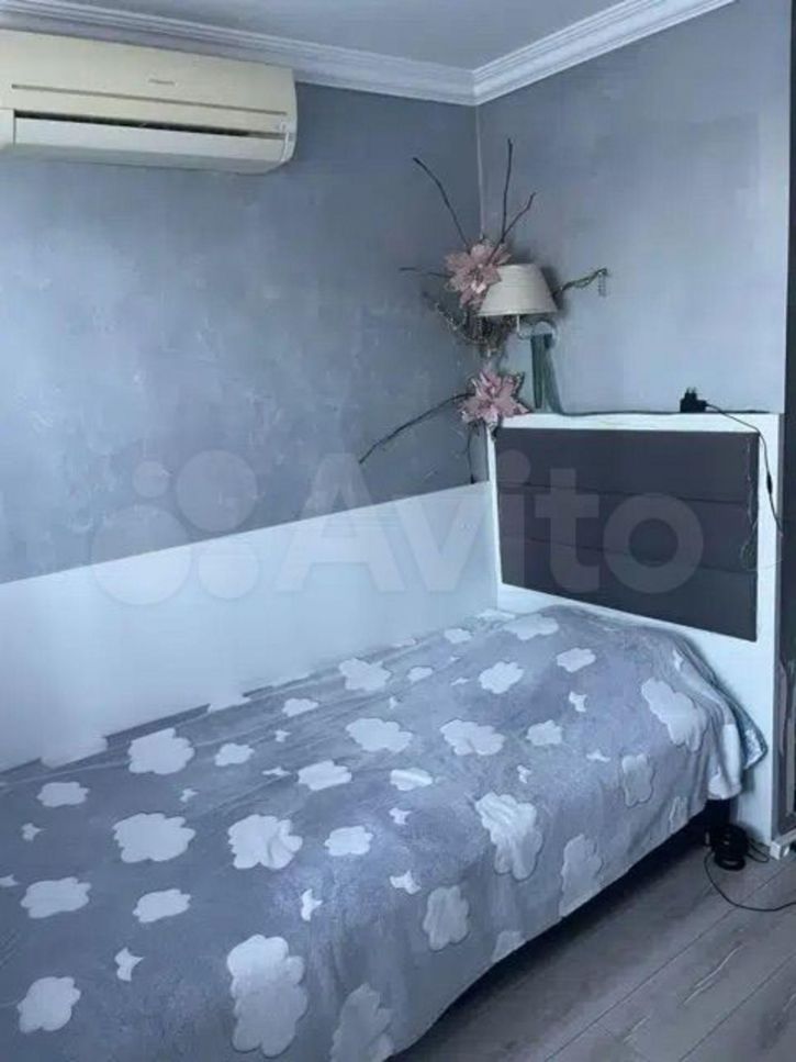 3-комн квартира Васильченко ул, 16