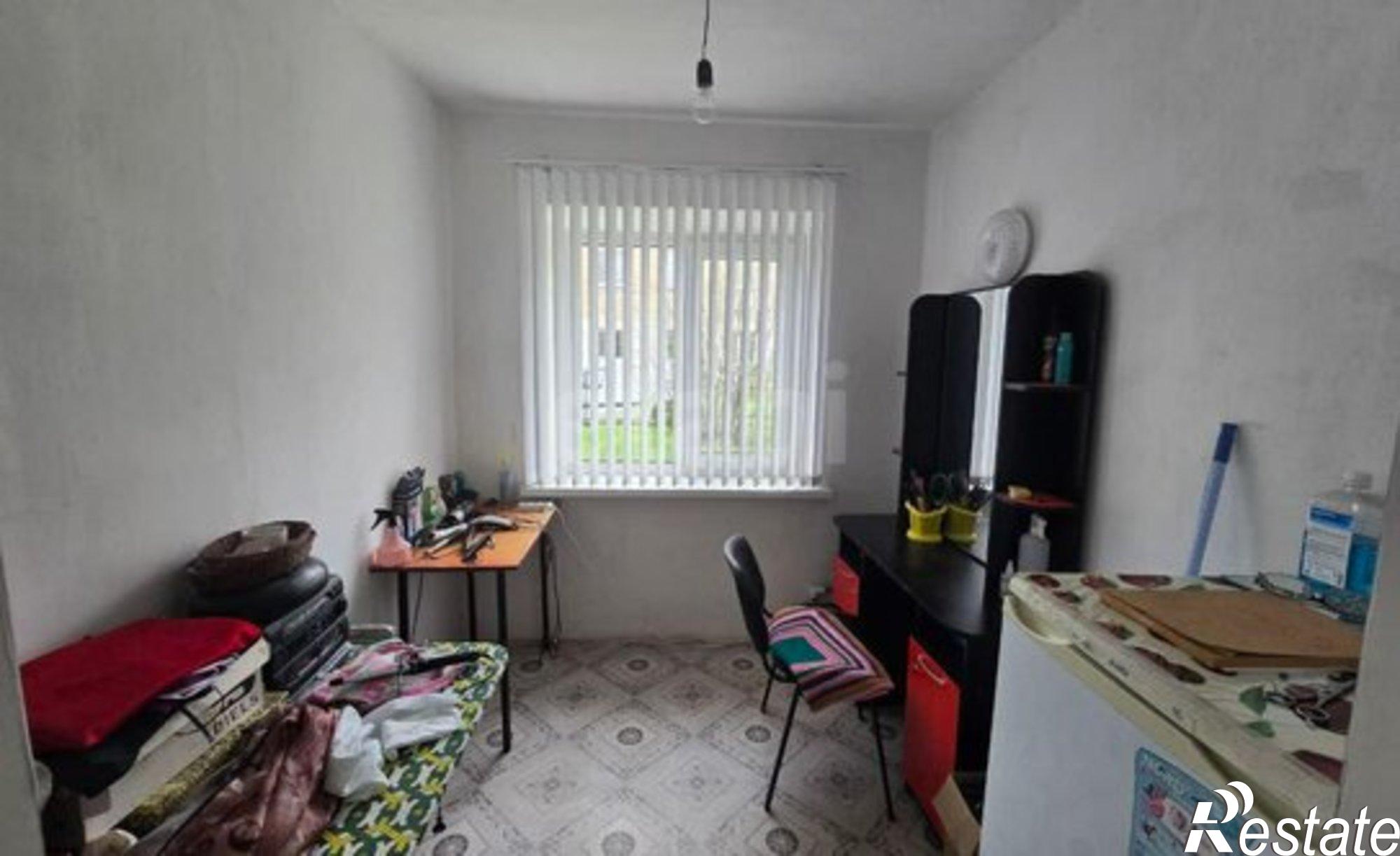 Купить квартиру за 1 200 000 рублей на Павловский район, Среднечелбасское сельское поселение, посёлок Октябрьск