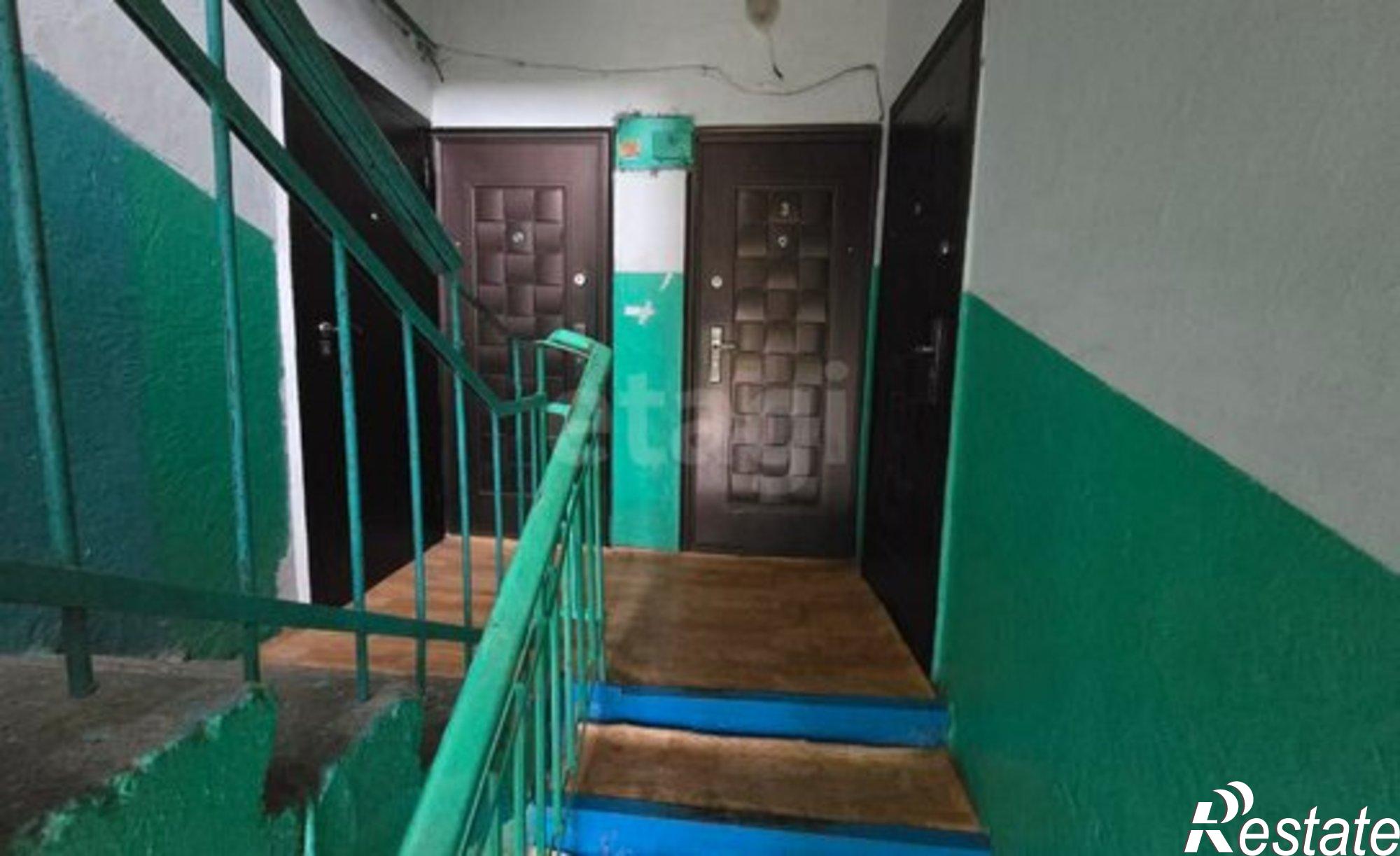 Купить квартиру за 1 200 000 рублей на Павловский район, Среднечелбасское сельское поселение, посёлок Октябрьск