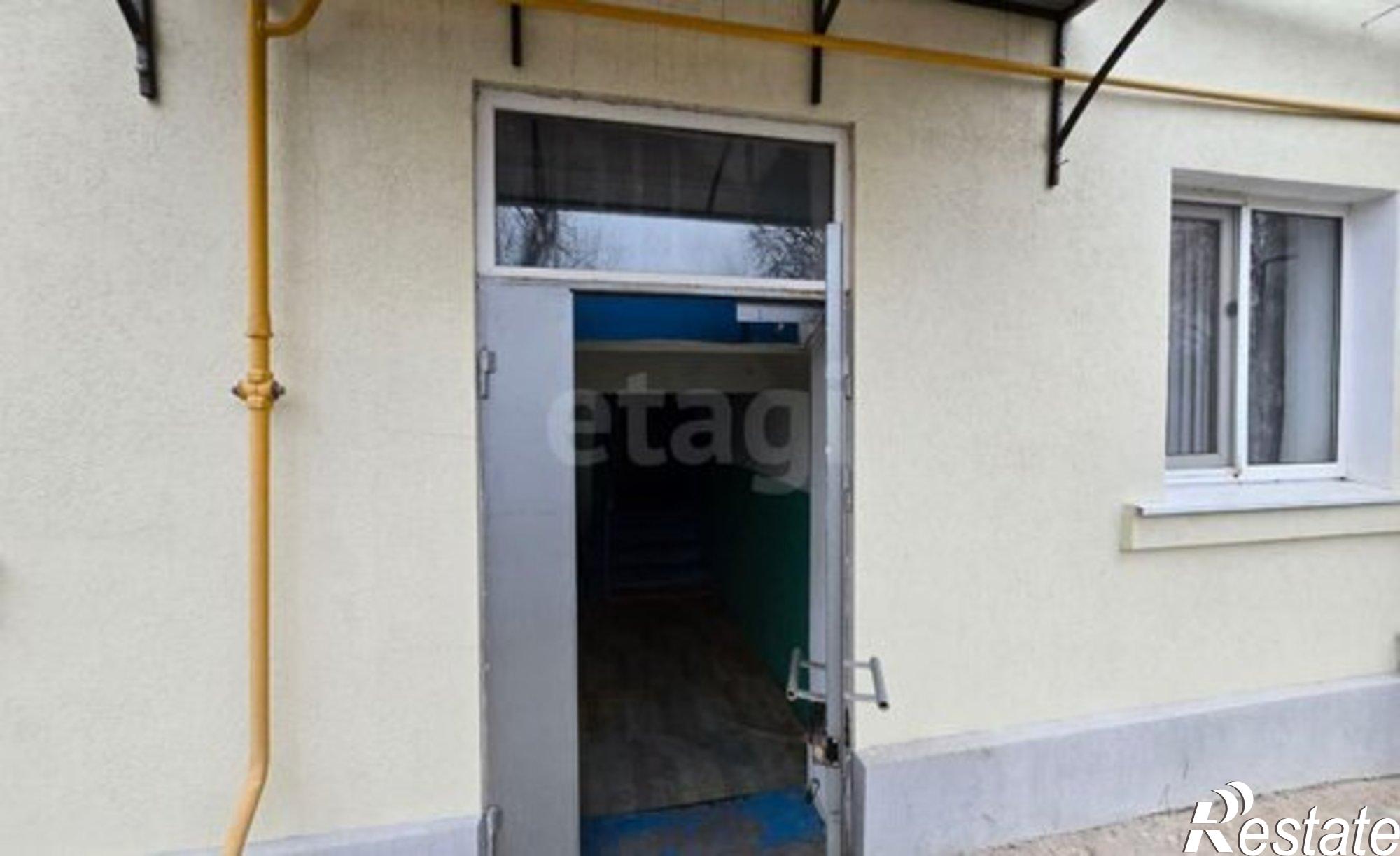 Купить квартиру за 1 200 000 рублей на Павловский район, Среднечелбасское сельское поселение, посёлок Октябрьск