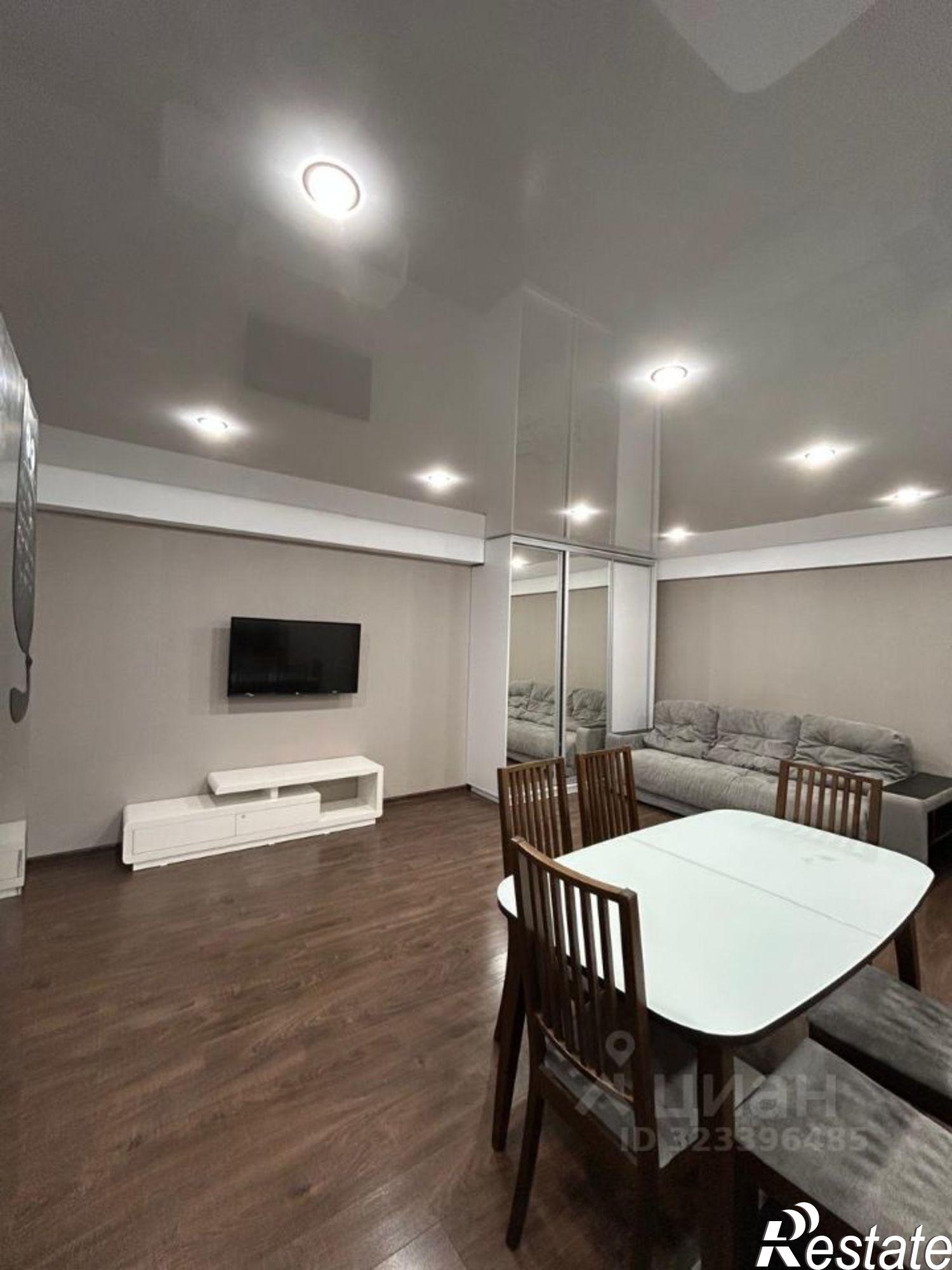 Купить квартиру за 30 000 000 рублей на Урожайная улица, 71/1 к6