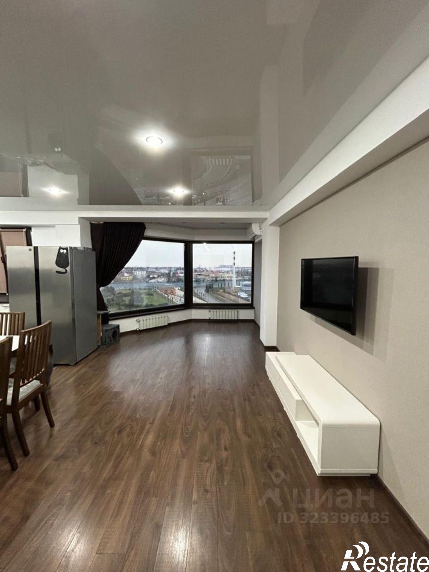 Купить квартиру за 30 000 000 рублей на Урожайная улица, 71/1 к6