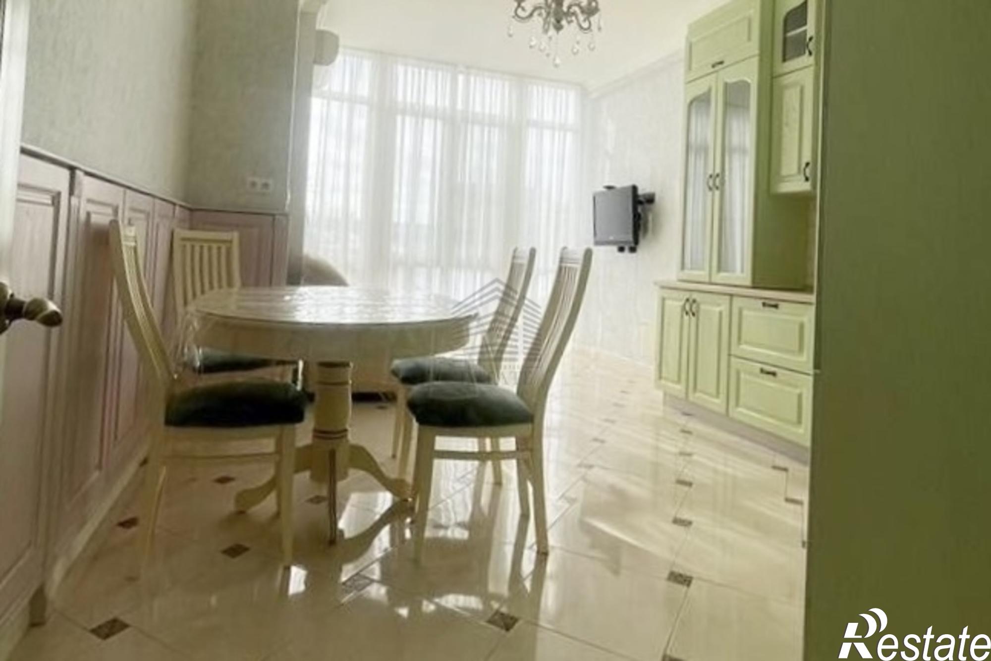 Купить квартиру за 22 700 000 рублей на Красина улица,9/1к2