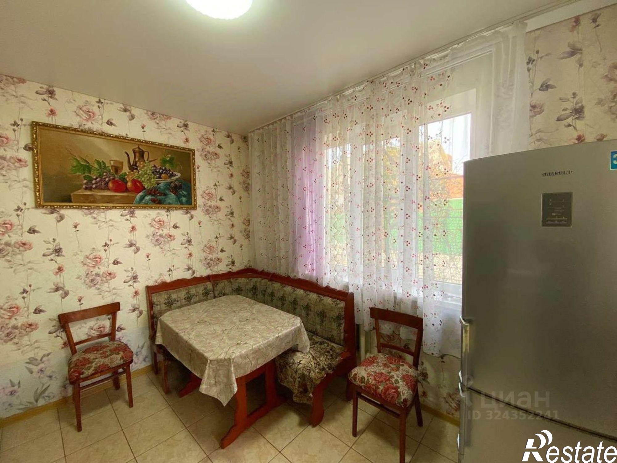 Сдать дачу, дом, коттедж за 35 000 рублей на Керченская улица