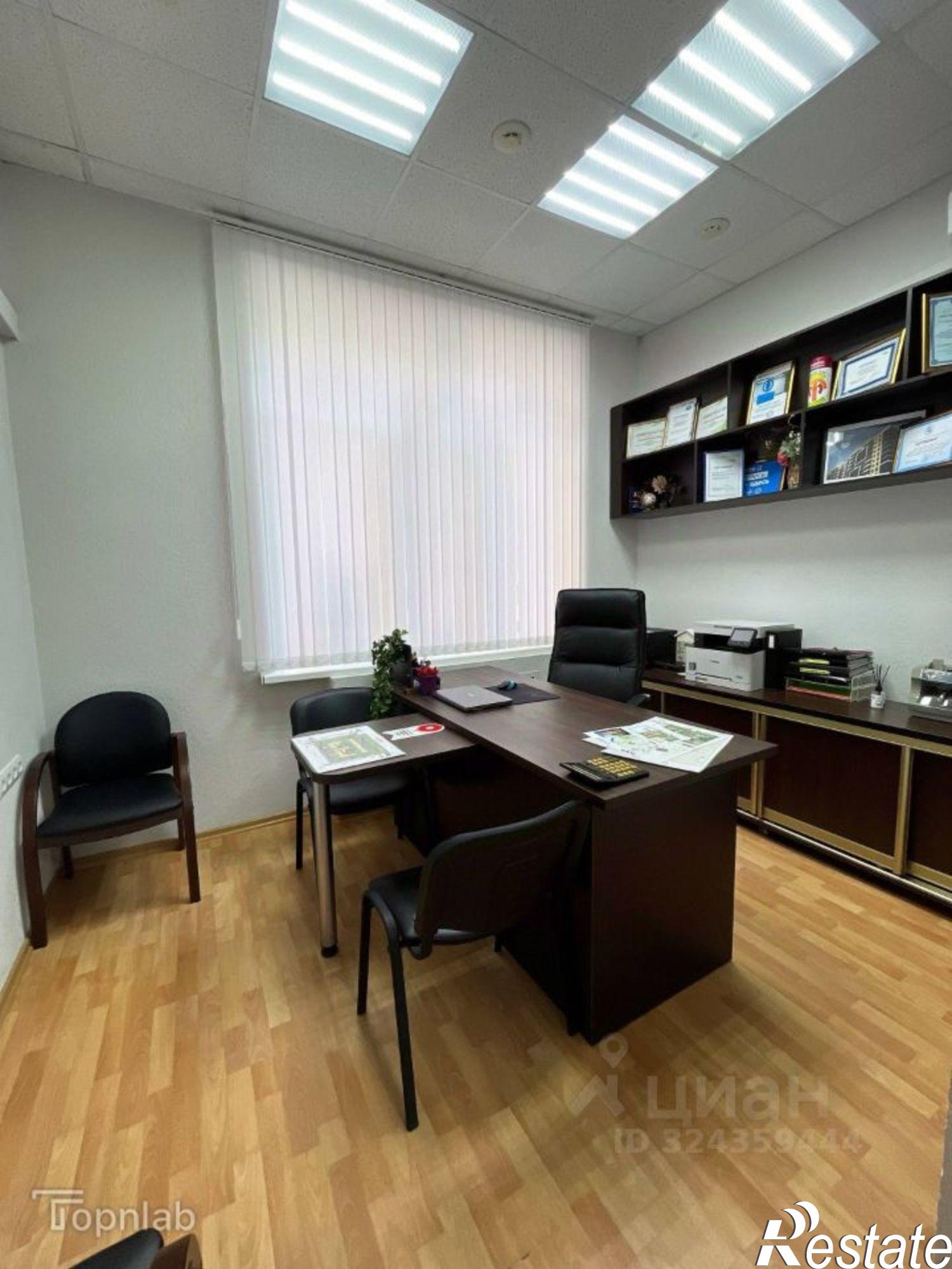 Сдать офис, помещение под офис за 99 260 рублей на Армавир г., Комсомольская ул., д.105