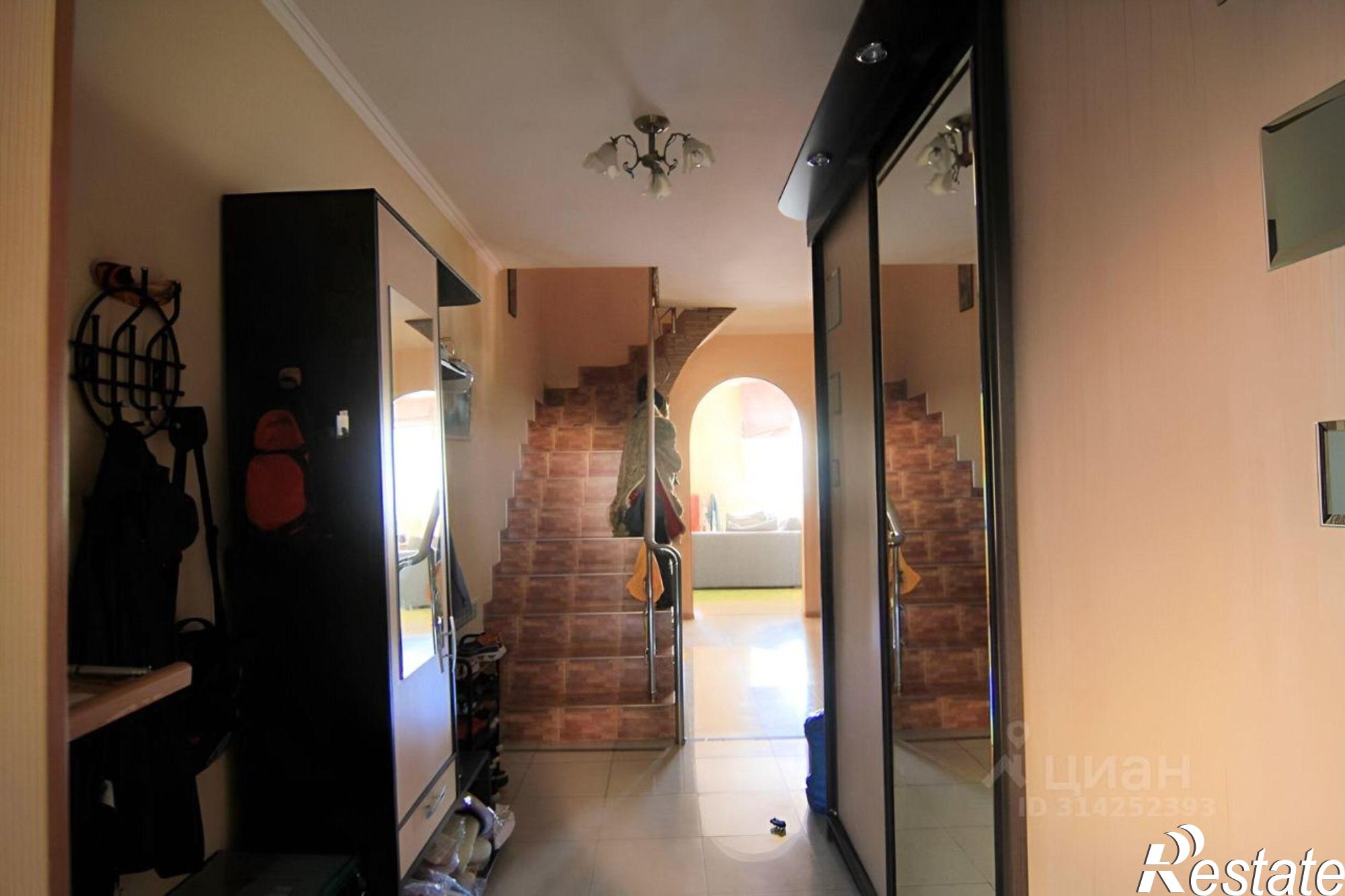 Купить дачу, дом, коттедж за 17 650 000 рублей на Краснодар, Народная улица, 2/12