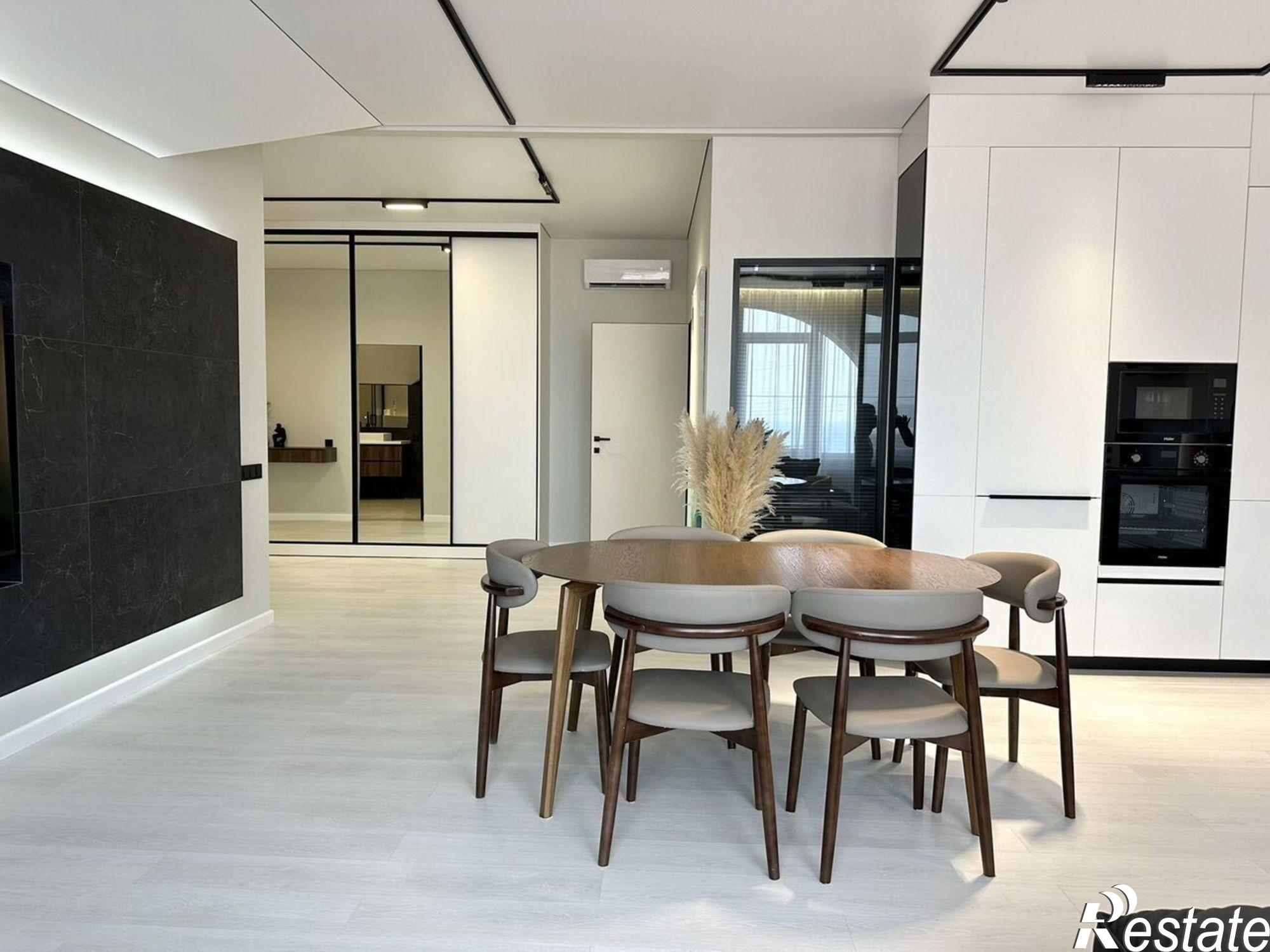 Купить квартиру за 33 000 000 рублей на Сочи, улица Ленина, 290/7к9