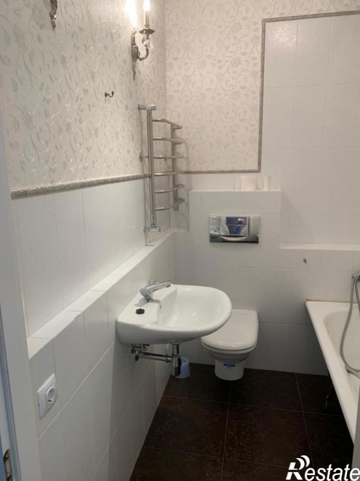 2-комн квартира Красина улица,9/1к2