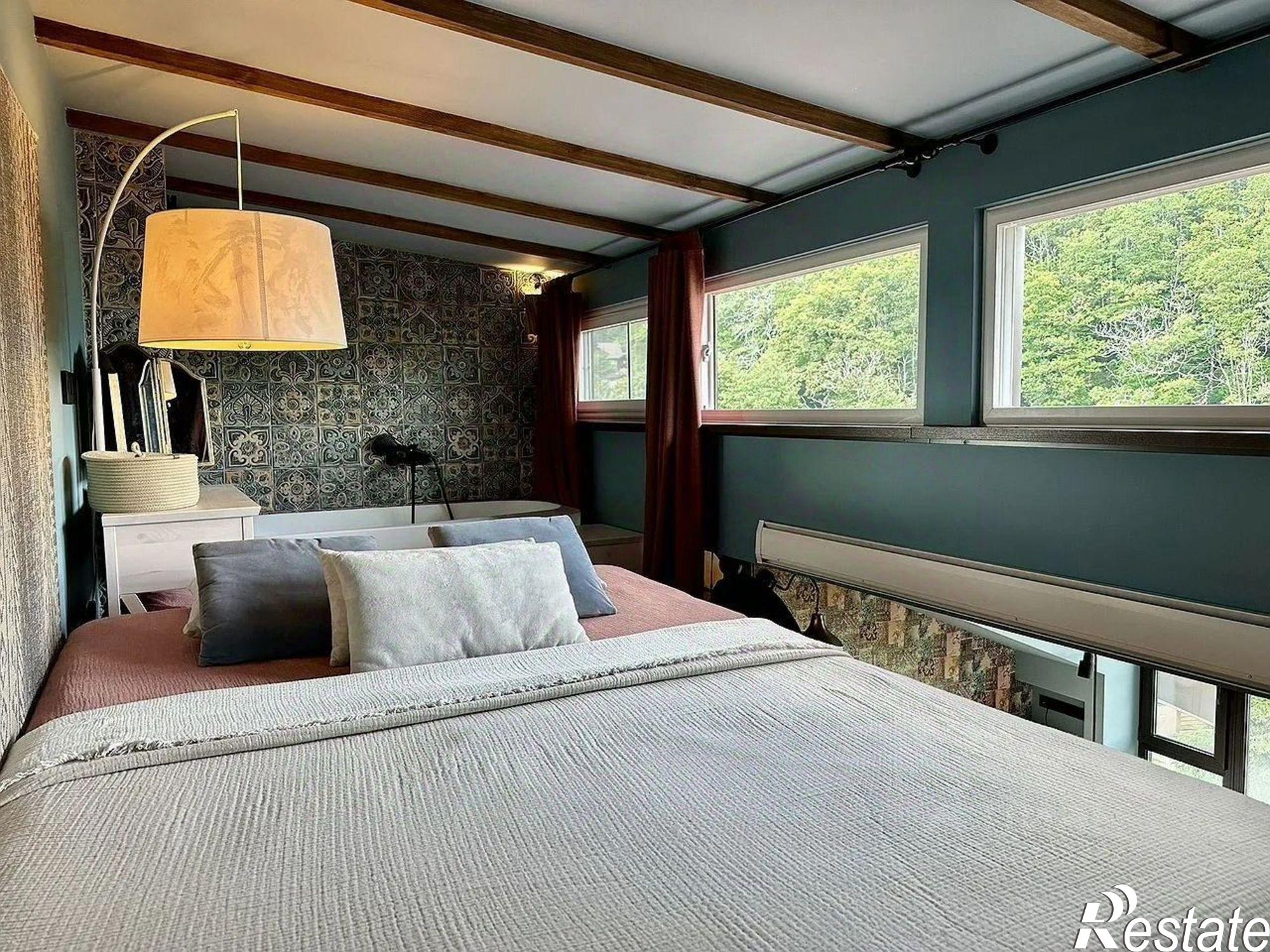 Купить квартиру за 14 500 000 рублей на Ачишховский переулок, 36