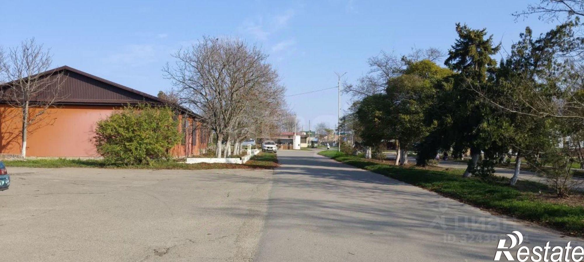 Купить торговое помещение за 30 000 000 рублей на ул Гвардейская, 11