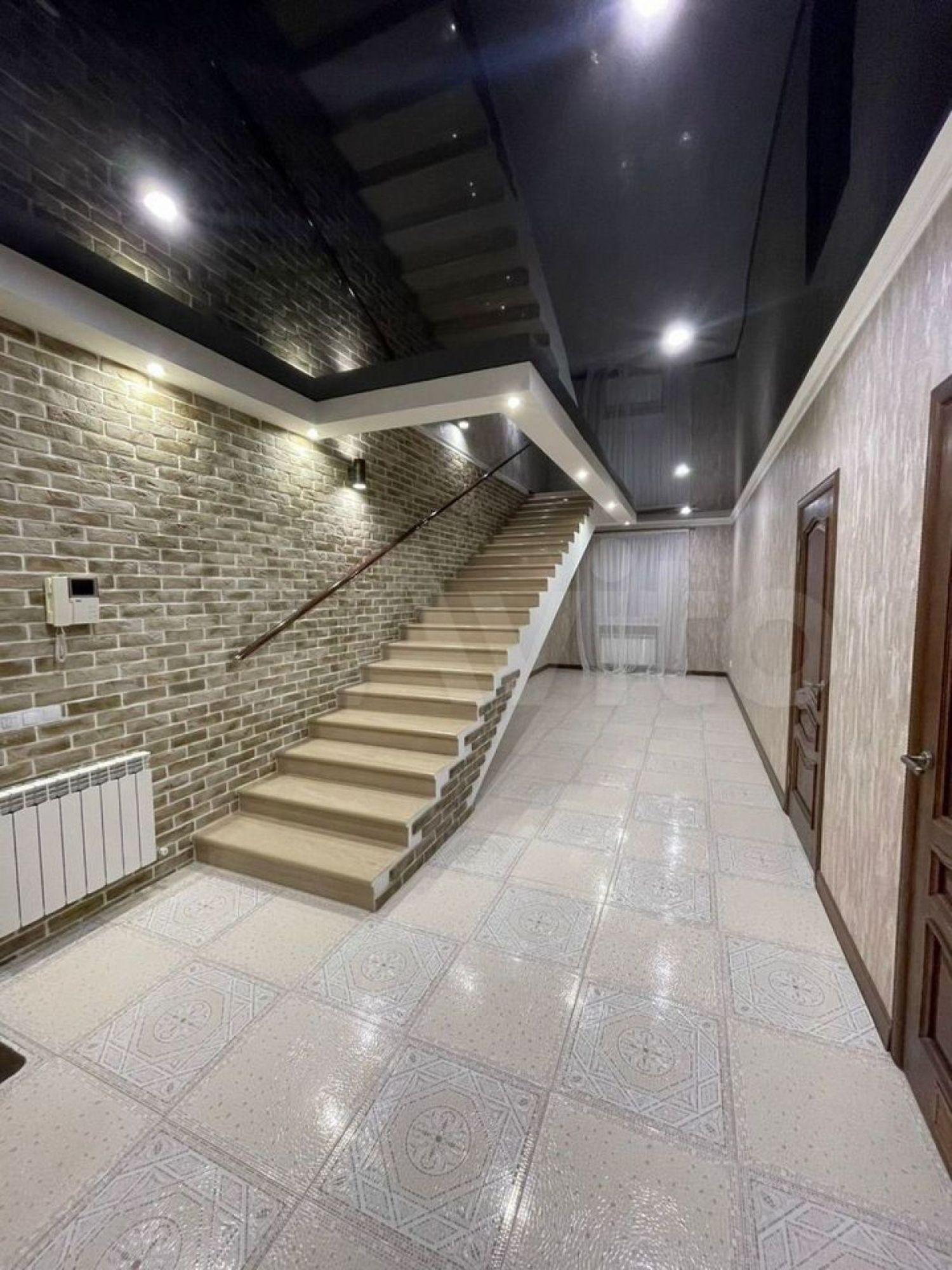 Купить дачу, дом, коттедж за 33 000 000 рублей на Энтузиастов ул, 35