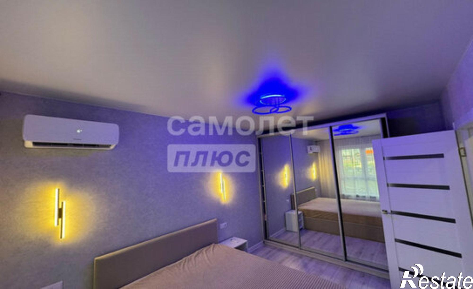 Купить квартиру за 11 990 000 рублей на улица Крылова, 11А