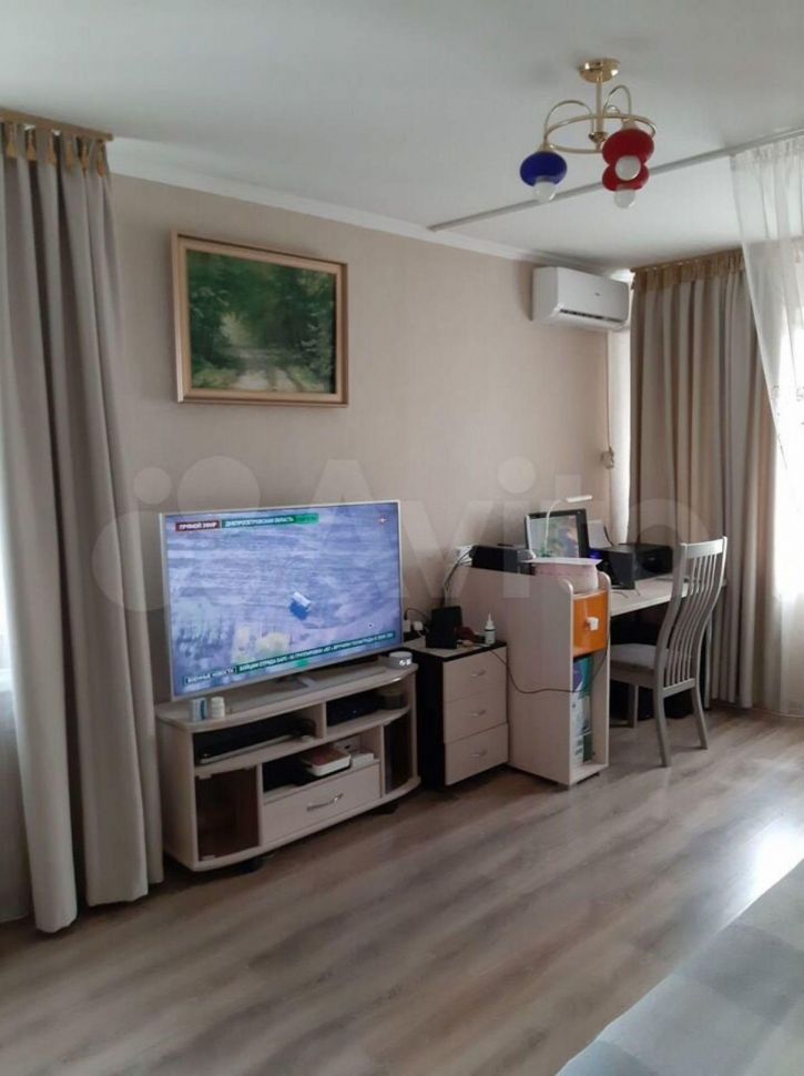 3-комн квартира Целиноградская ул, 6