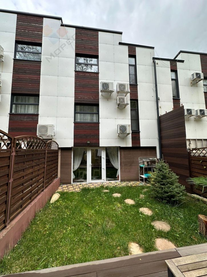 4-комн квартира -, 1