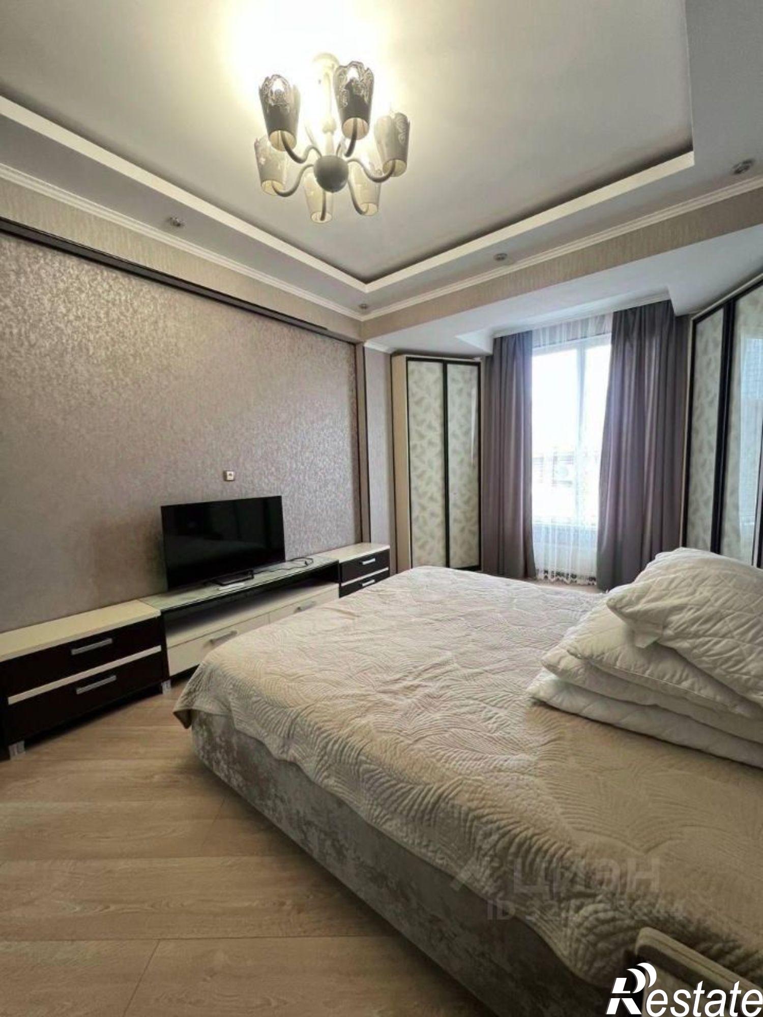 Сдать квартиру за 75 000 рублей на улица Станиславского, 22