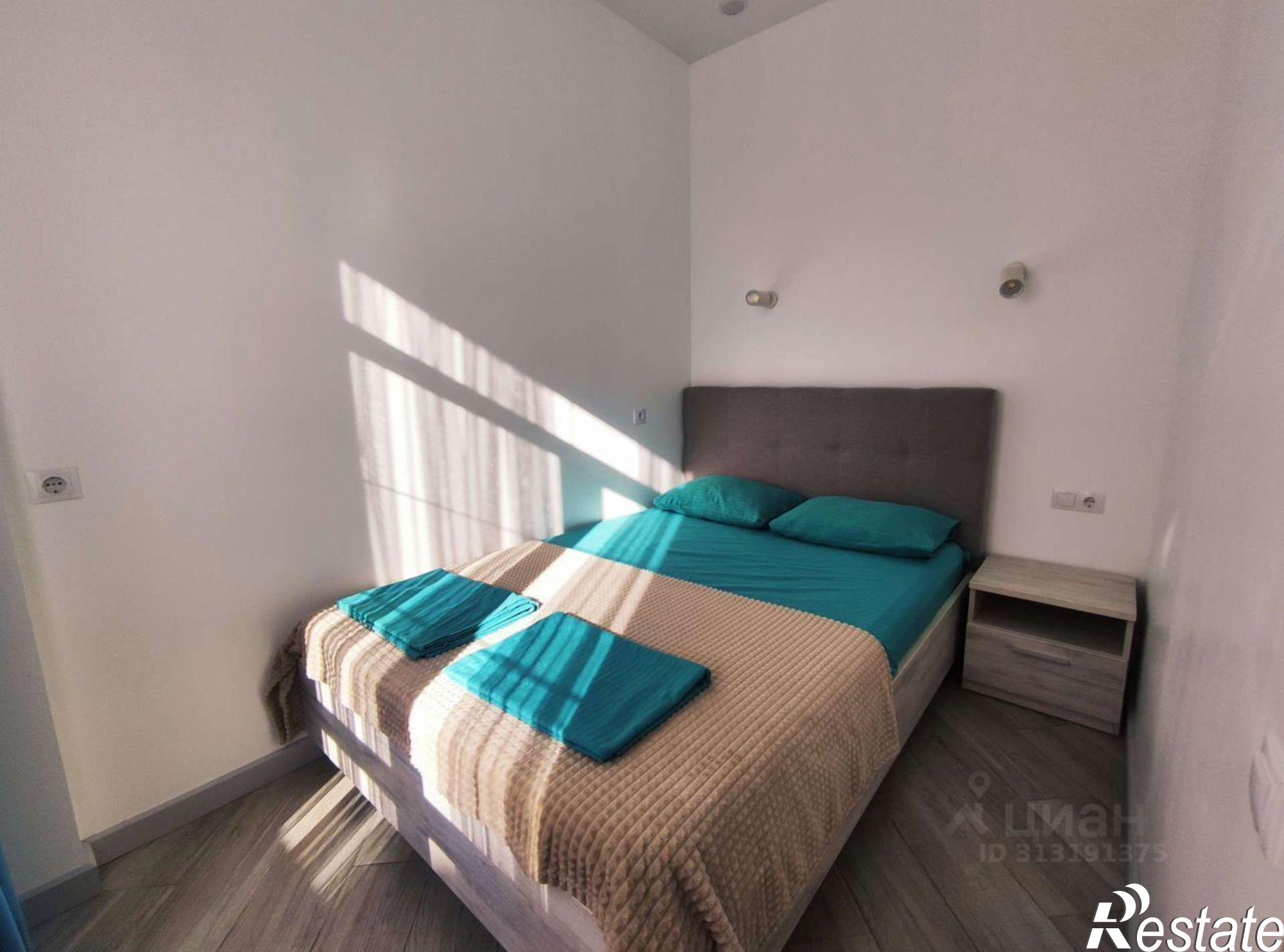 Сдать квартиру за 40 000 рублей на ул Таврическая, 1/3 2