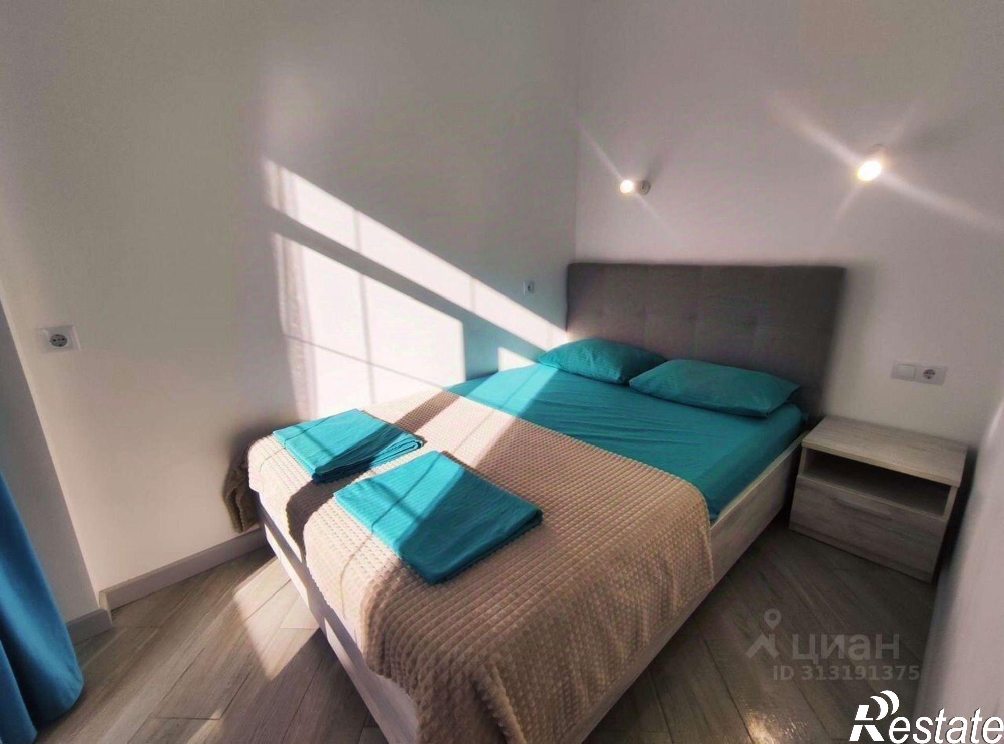 Сдать квартиру за 40 000 рублей на ул Таврическая, 1/3 2