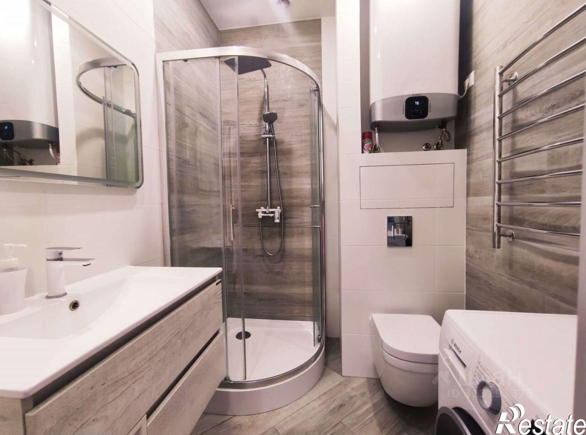 Сдать квартиру за 40 000 рублей на ул Таврическая, 1/3 2