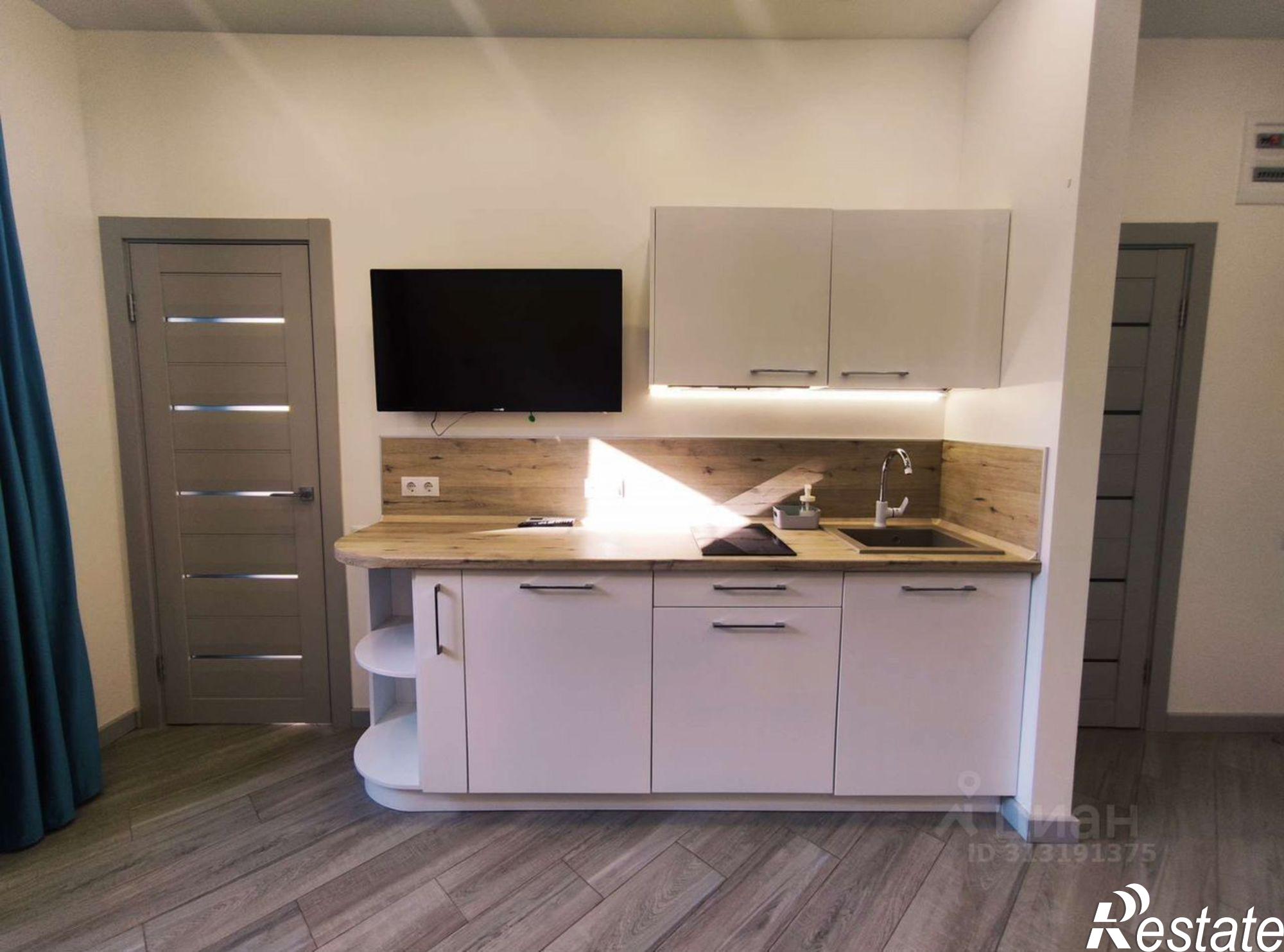 Сдать квартиру за 40 000 рублей на ул Таврическая, 1/3 2