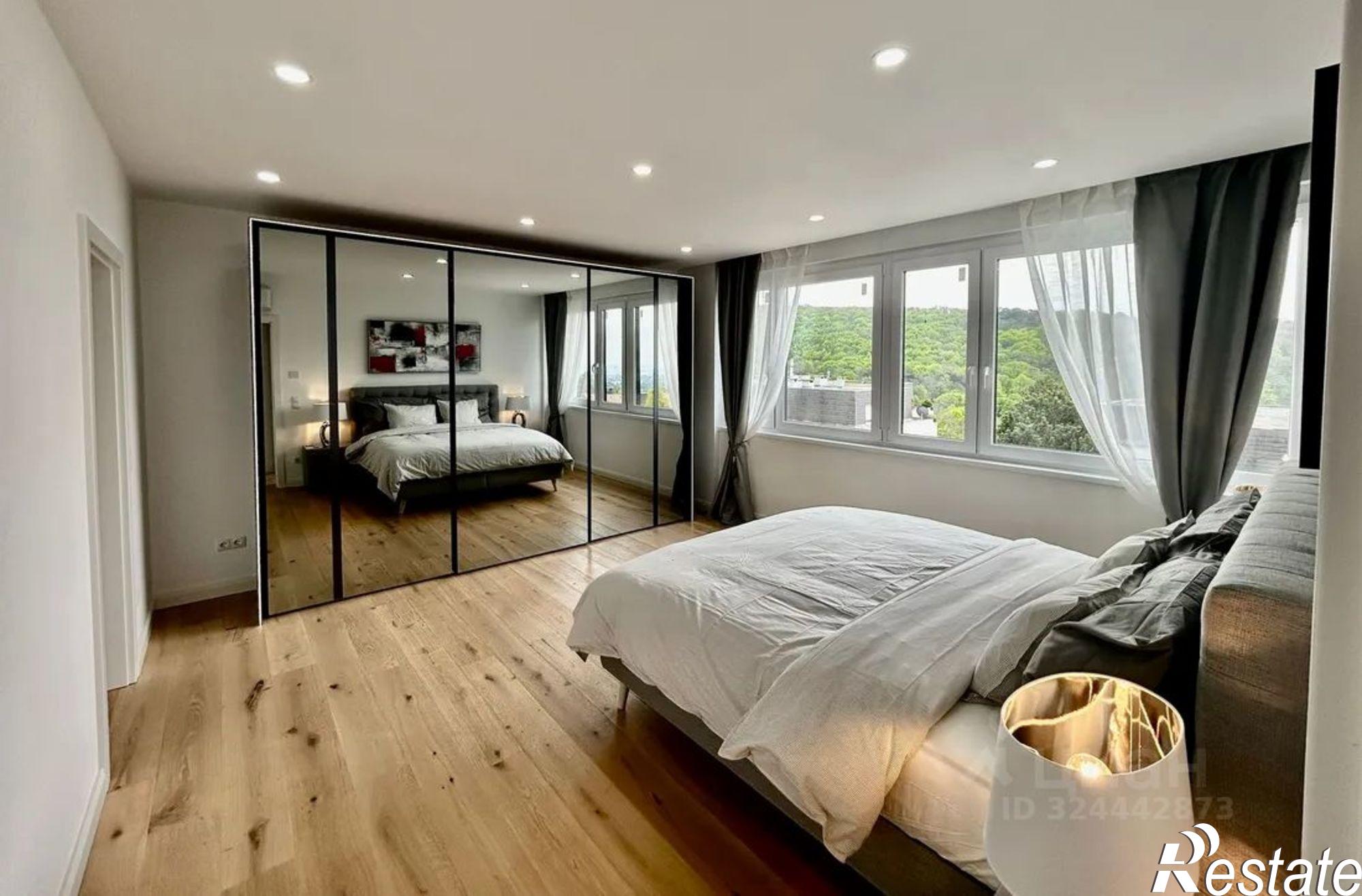 Купить квартиру за 15 555 600 рублей на Заповедная улица, 32