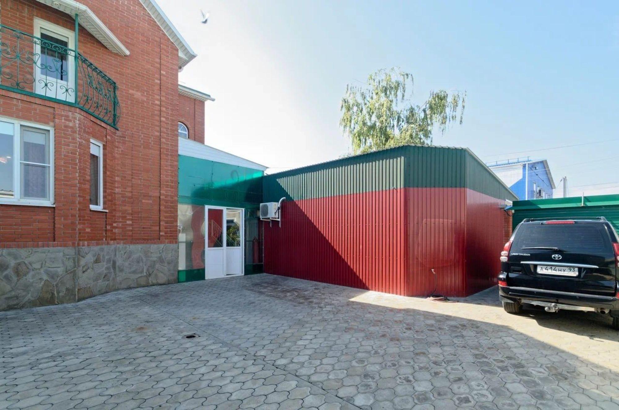 Купить дачу, дом, коттедж за 25 000 000 рублей на Красная улица