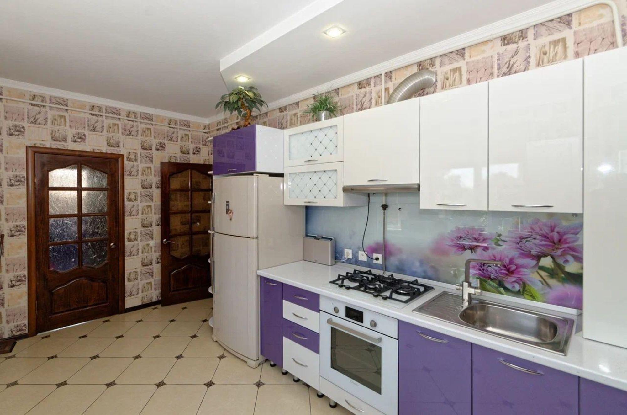 Купить дачу, дом, коттедж за 25 000 000 рублей на Красная улица