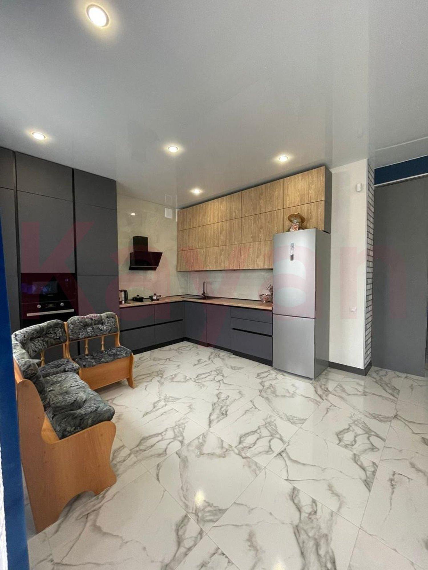 Купить дачу, дом, коттедж за 17 700 000 рублей на Новосёлов ул.