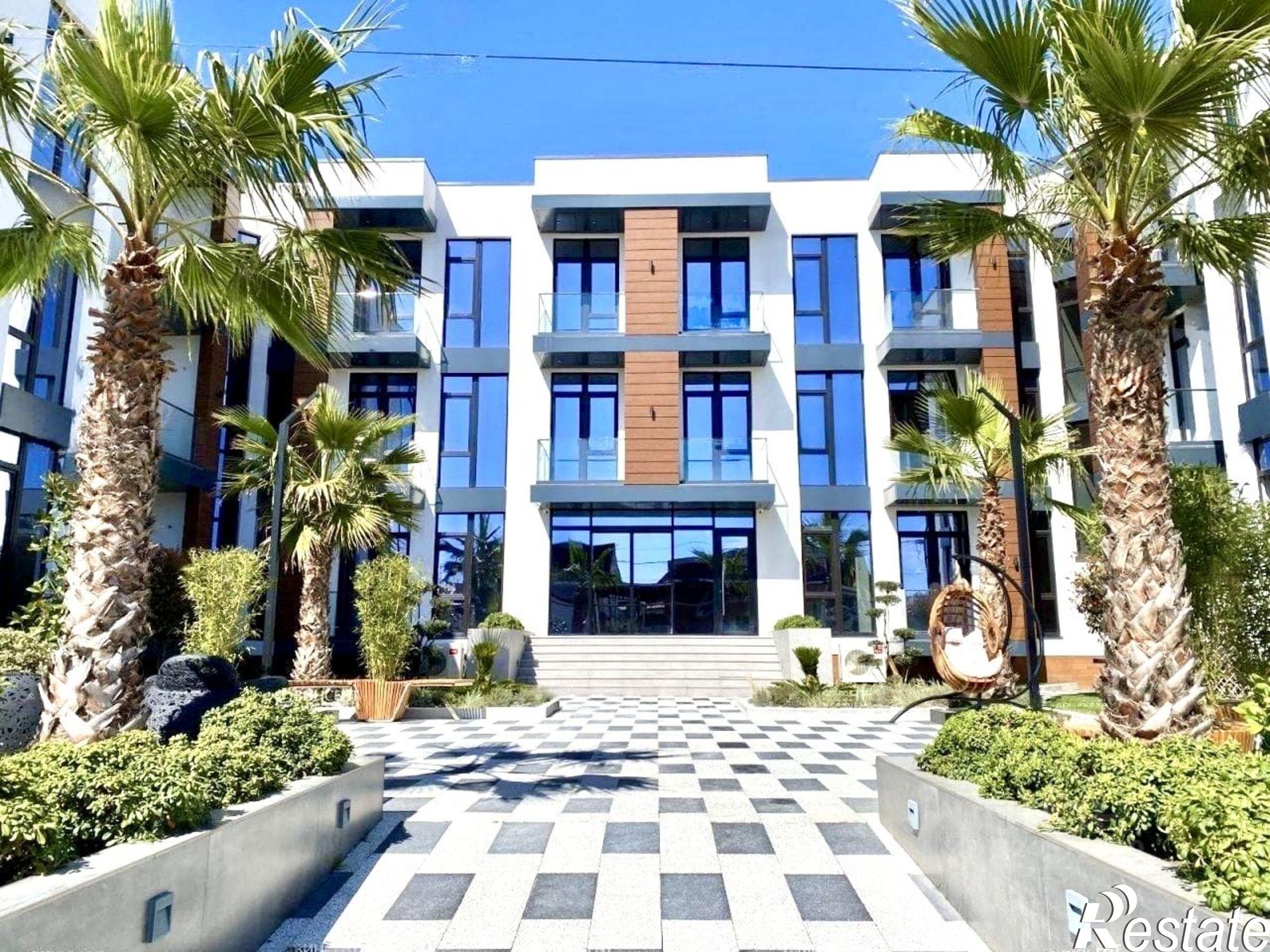 Купить квартиру за 11 800 000 рублей на ул Лилий, 13